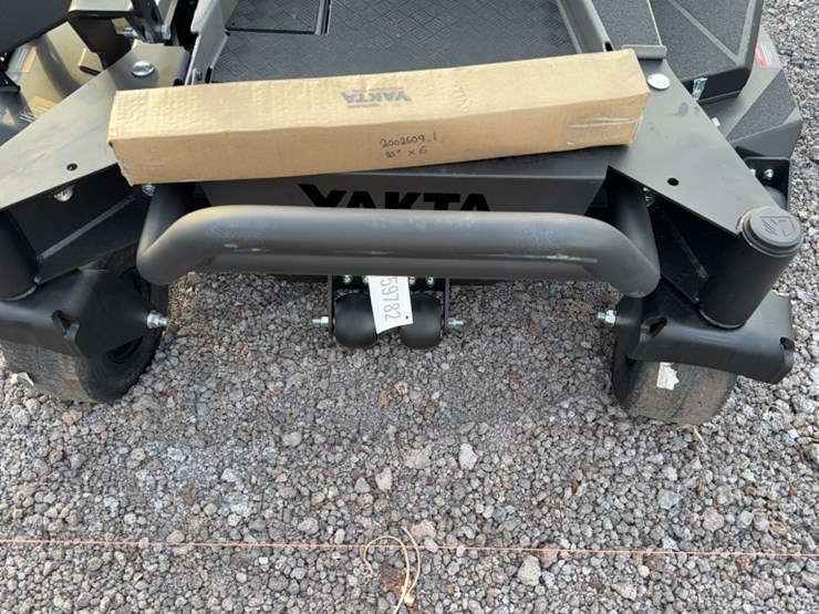 #3074-•-yakta-yxr-910-zero-turn-lawn-mower-image-4