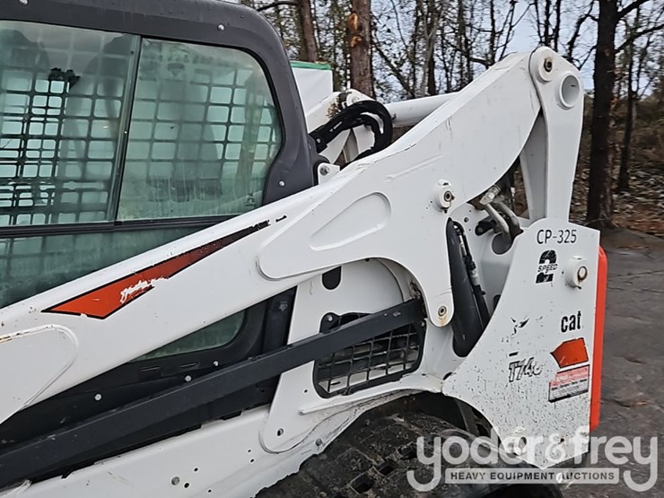 2019-bobcat-t740-image-17