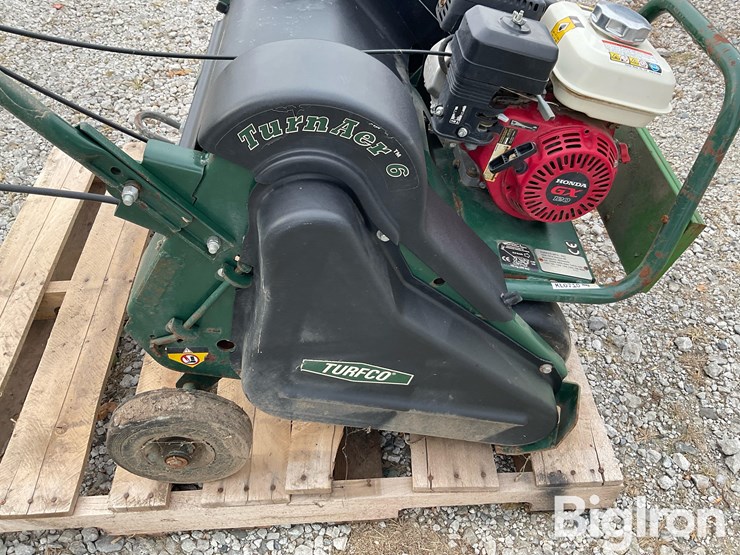 turfco-turnaer-6-walk-behind-aerator-image-16