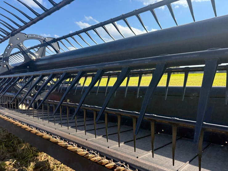 2014-macdon-40-foot-flex-draper-head----header-cart-not-included-image-27