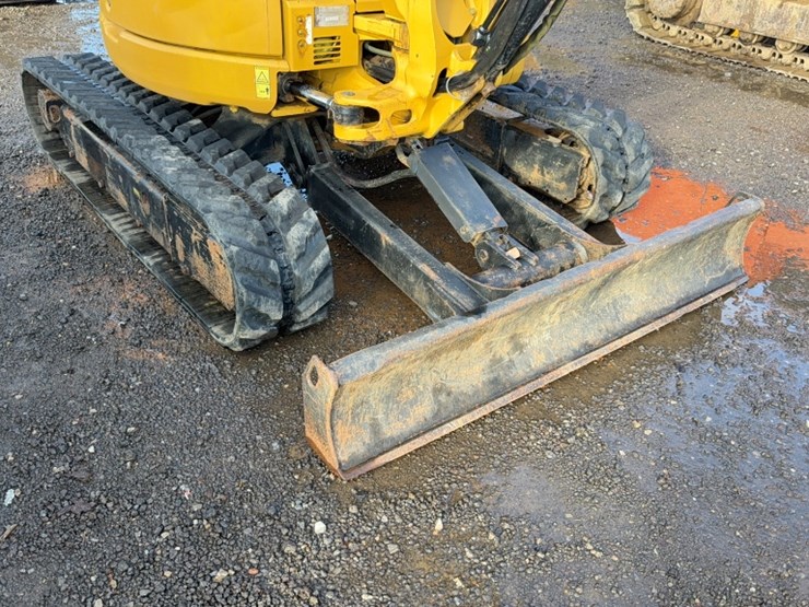 caterpillar-303-image-6