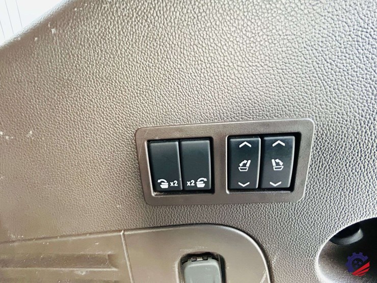 2018-gmc-yukon-denali-image-82