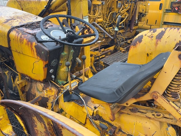 john-deere-400-image-14