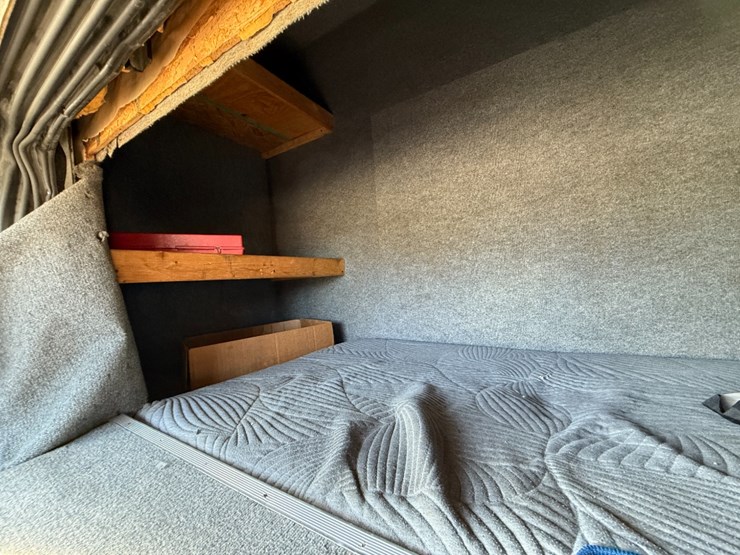 2013-freightliner-m2-box-truck-image-14