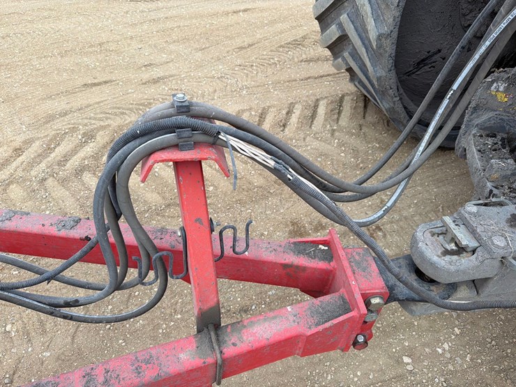 2014-bourgault-9400-image-8