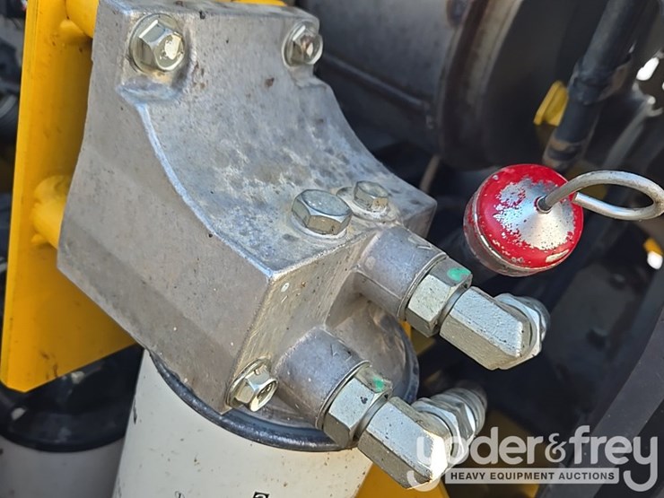 2022-komatsu-pc490-lc-11-image-75