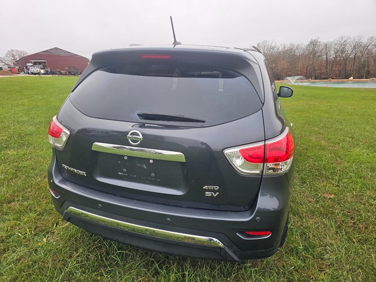 2013-nissan-pathfinder-image-11