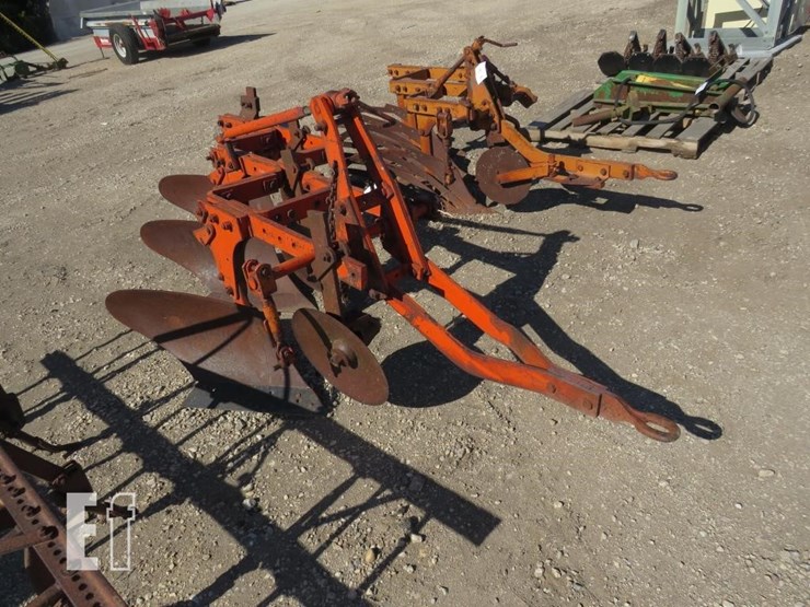 ac-3-bottom-trip-plow-w/-gauge-wheel-134-image-2