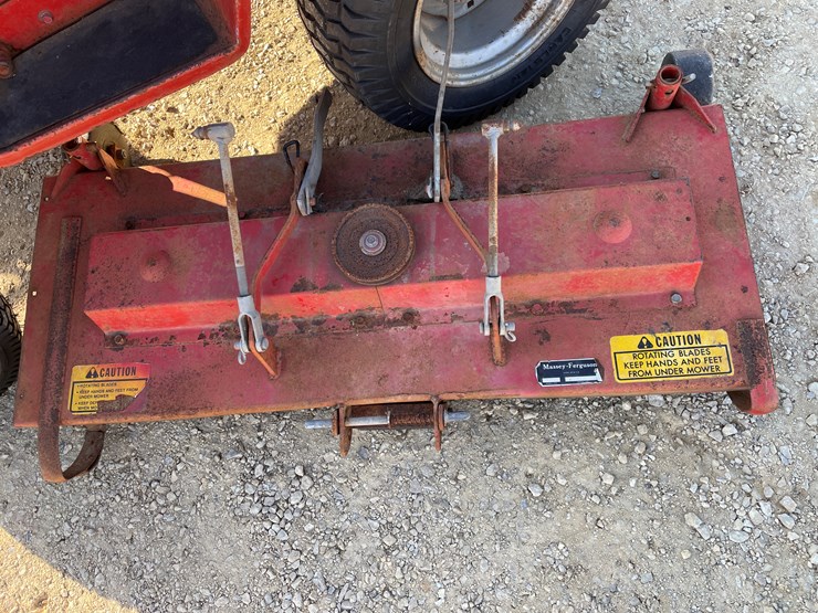 massey-ferguson-1200-image-16