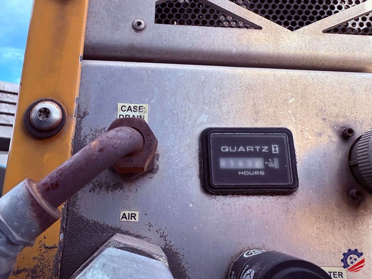 2012-peterbilt-337-image-27