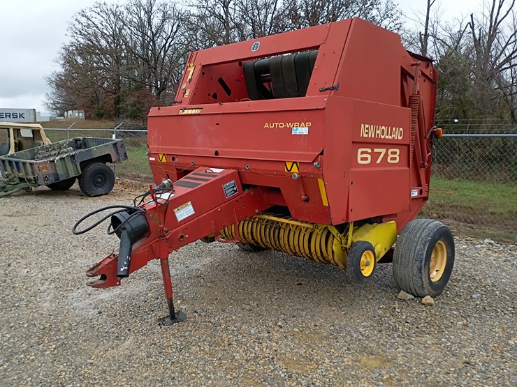 new-holland-678-image-1