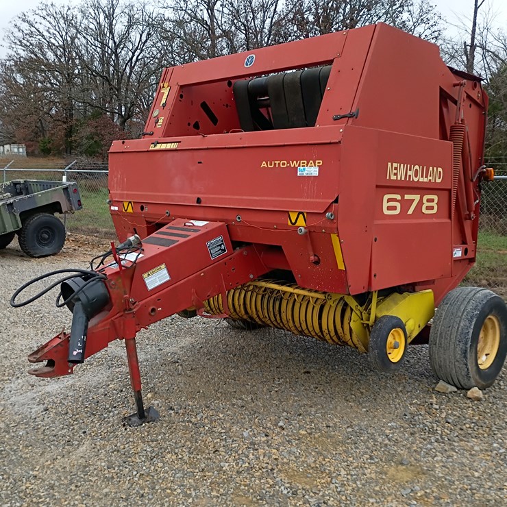 NEW HOLLAND 678