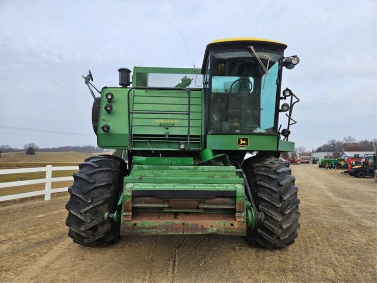 john-deere-8820-image-8
