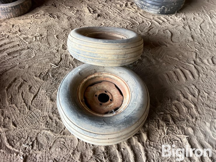 implement-9.5-15sl-tires-&-rims-image-2