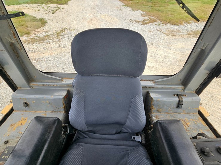 2002-caterpillar-d5g-xl-image-48