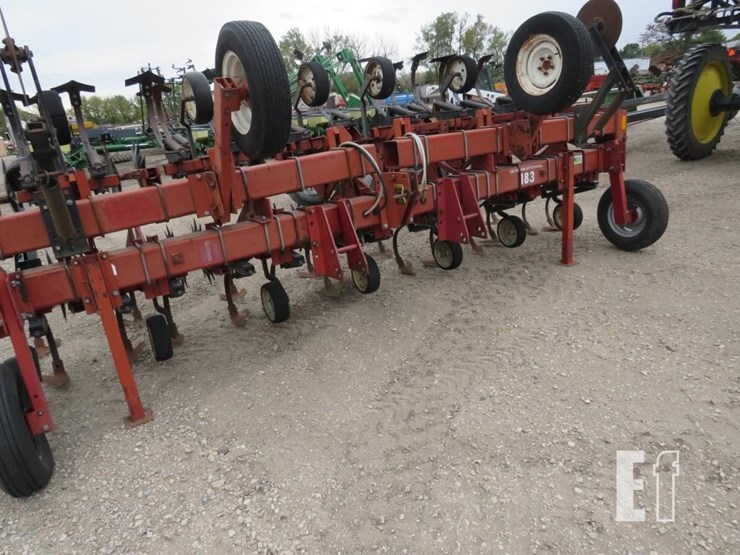 international-183-image-2