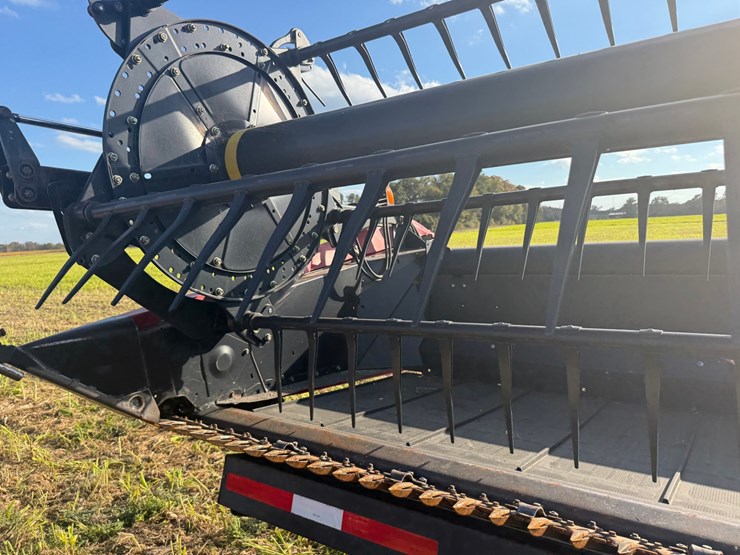 2014-macdon-40-foot-flex-draper-head----header-cart-not-included-image-41