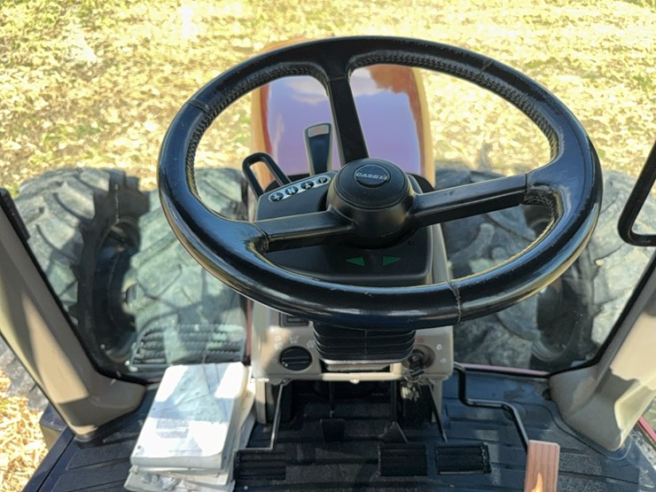 case-ih-magnum-335-image-114