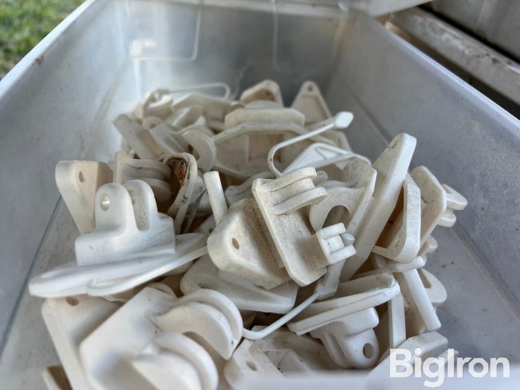 pallet-of-fencing-materials-image-17