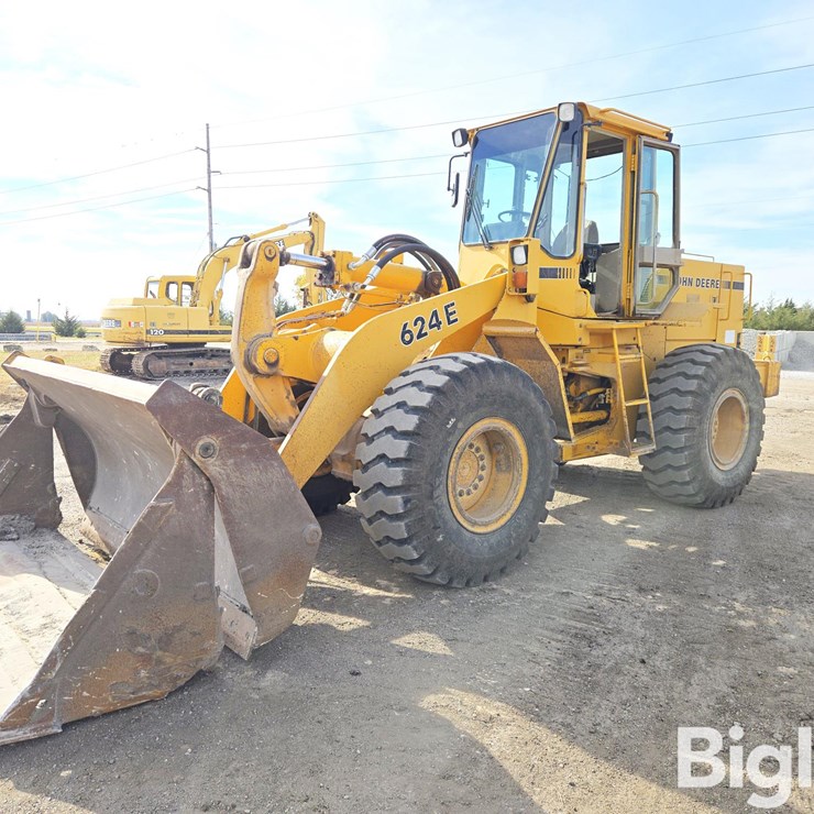 1991 DEERE 624E