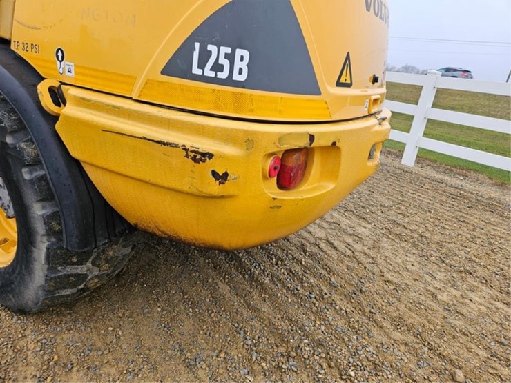 volvo-l25b-image-25