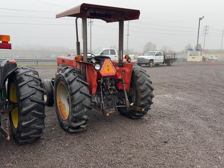 #3045-•-case-485-tractor-image-13