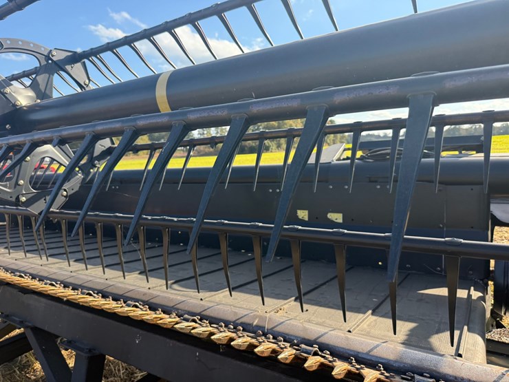 2014-macdon-40-foot-flex-draper-head----header-cart-not-included-image-35