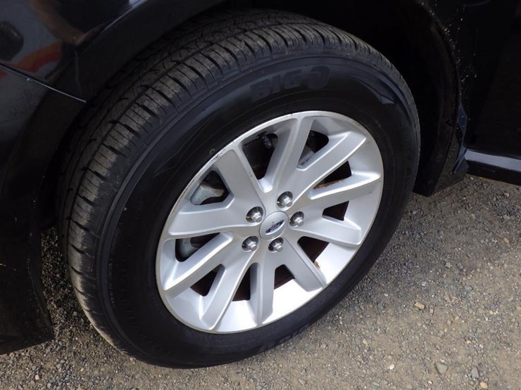 2011-ford-flex-image-13