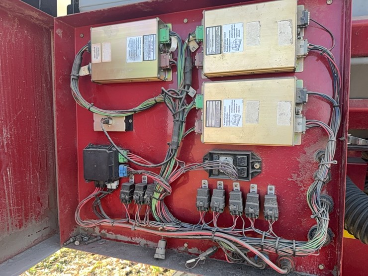 case-ih-1200-image-34