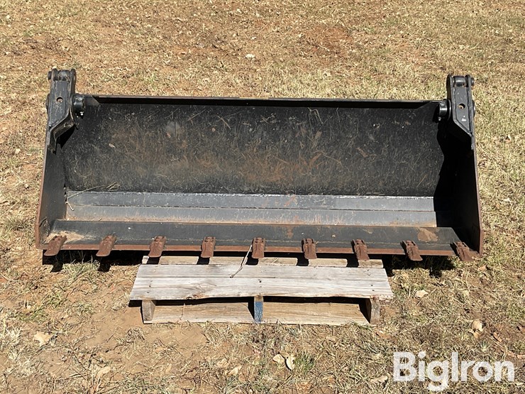 jcb-m335-4-in-1-loader-bucket-image-2