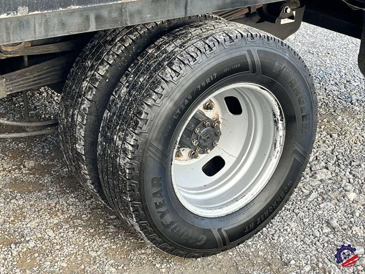 2019-ford-f350-xl-image-8