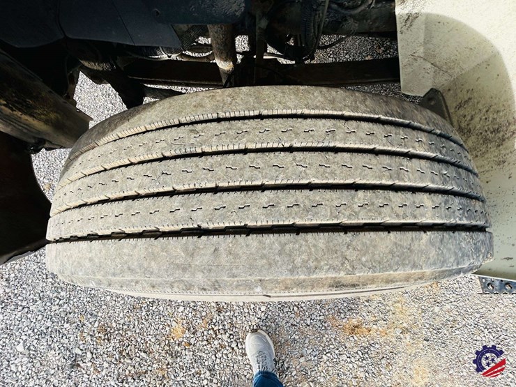 2013-international-durastar-4400-image-55