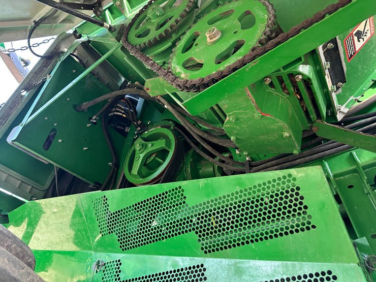 2015-john-deere-s680-image-51