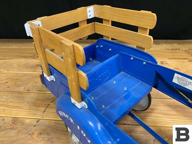 instep-toy-pedal-delivery-truck-image-12