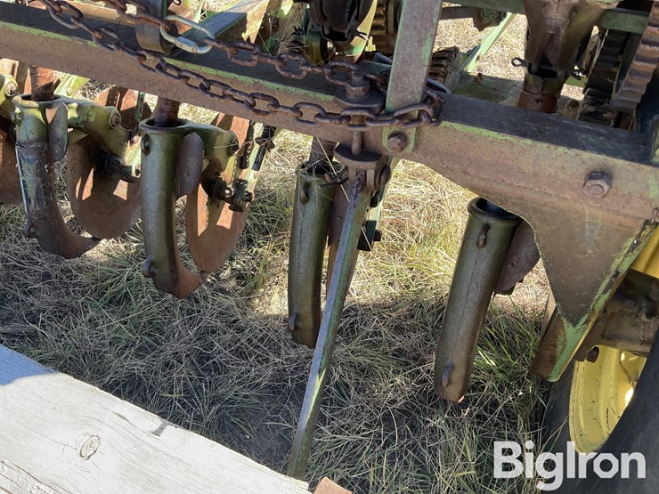 john-deere-14-image-16