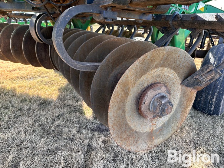 2013-john-deere-2623vt-image-13