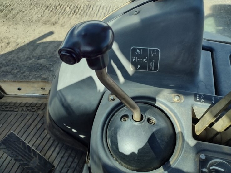 2009-deere-210lj-image-10