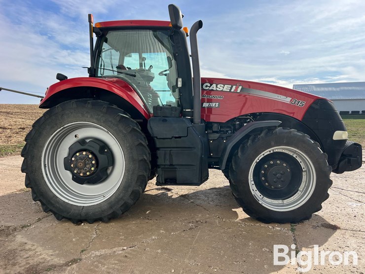 case-ih-315-magnum-mfwd-tractor-image-4