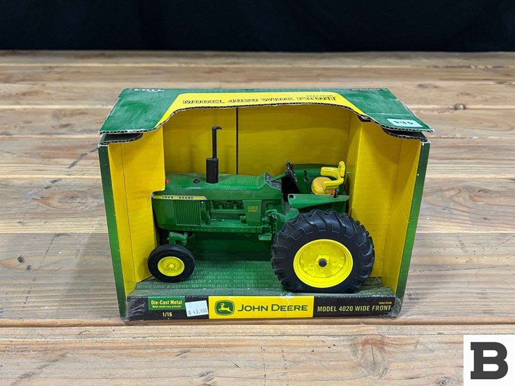 ertl-die-cast-replica-john-deere-4020-wide-front-tractor-1:16-scale-image-1