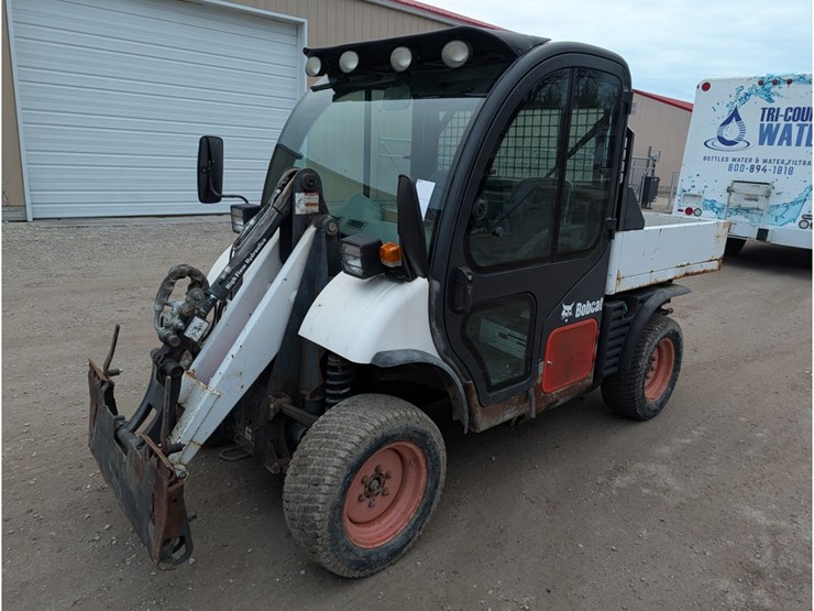 2009-bobcat-5600-toolcat-image-4
