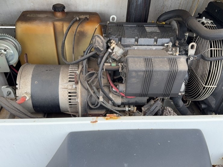 #2061-•-allmand-towable-light-tower-image-10