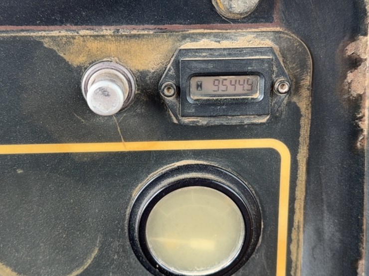 caterpillar-d6h-xl-image-15