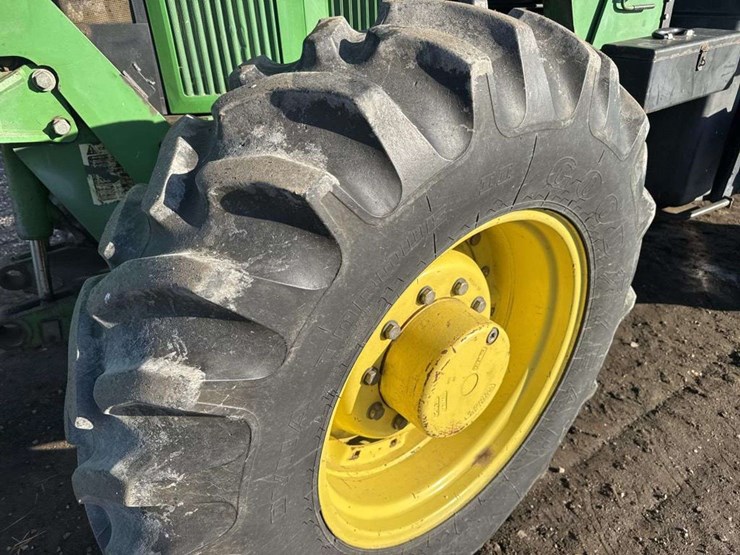 john-deere-7610-image-11