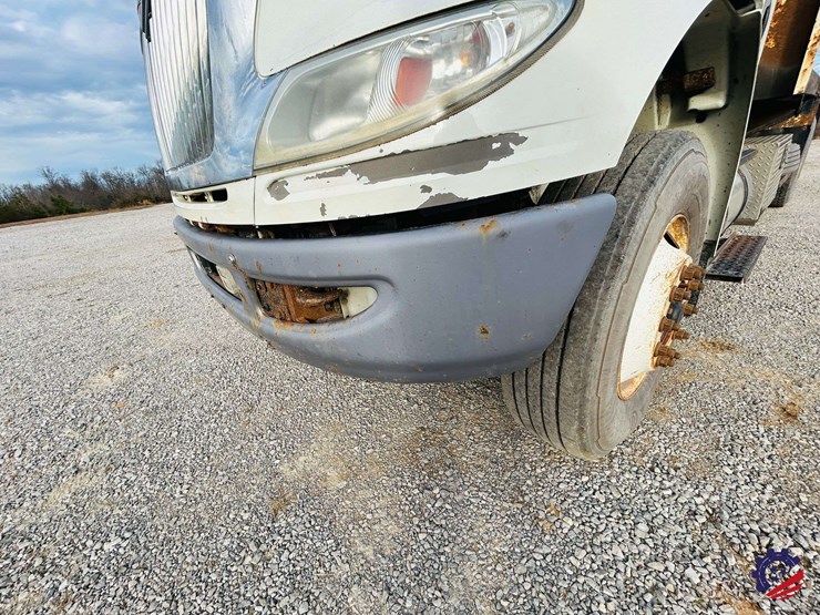 2013-international-durastar-4400-image-13