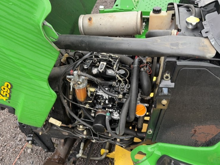 john-deere-x595-image-12