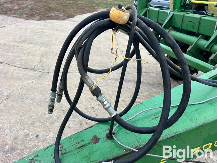 john-deere-7000-image-10