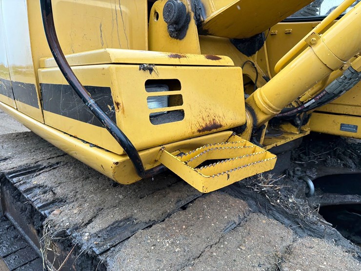 deere-160-lc-image-44