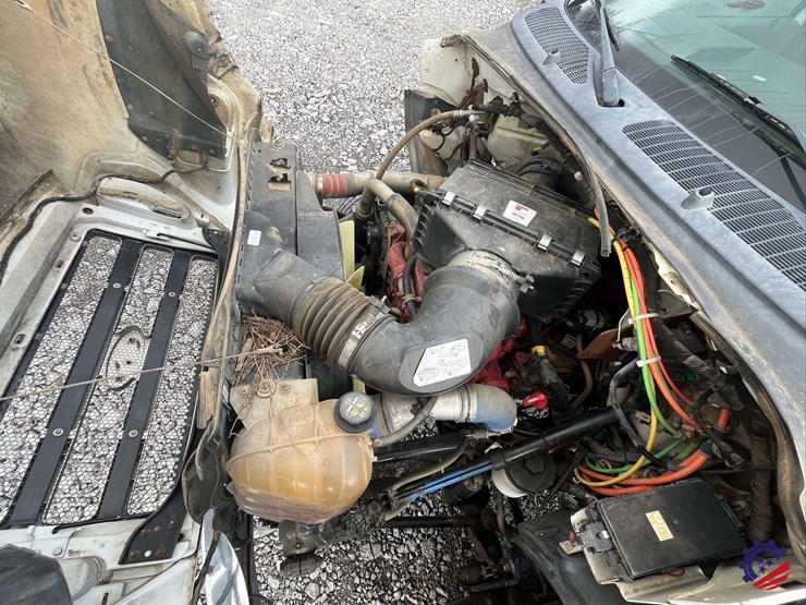 2013-ford-f750-image-51