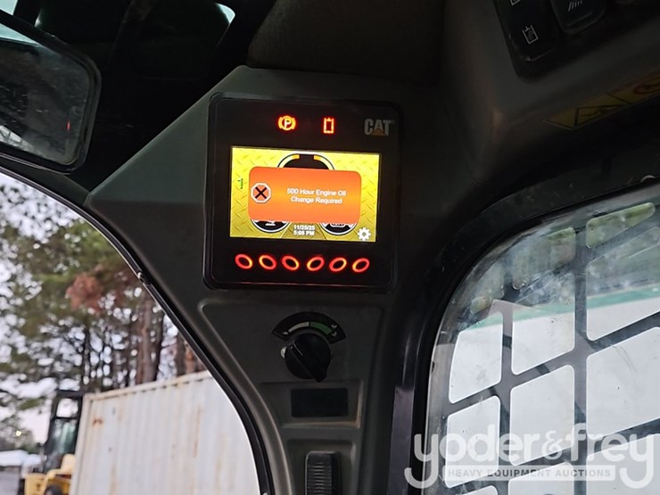 2021-caterpillar-299d3-image-29