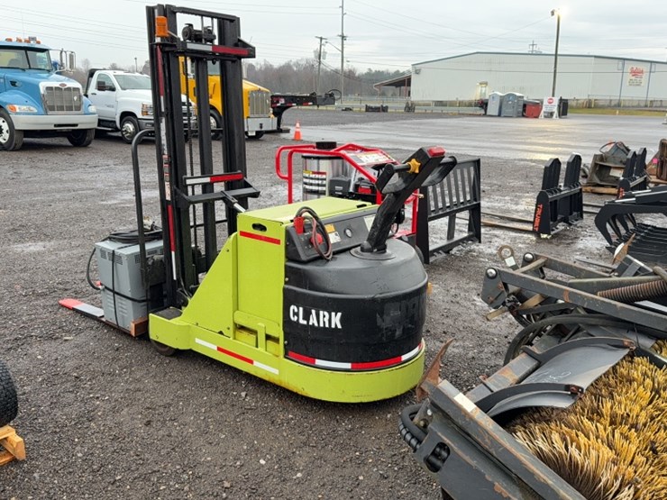 #2026-•-clark-walk-behind-pallet-jack-image-6